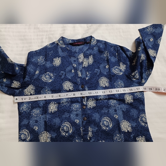 Rangmanch Women's Indigo Printed Straight Mandarin Collar Cotton Kurta - Picture 6 of 10